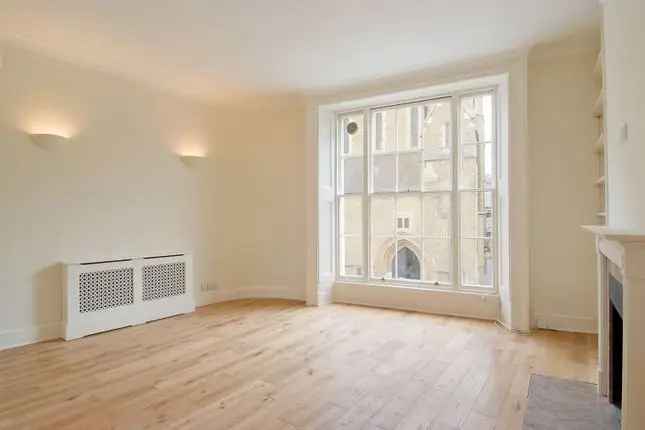 Maisonette to rent in Cadogan Street, Chelsea, London SW3