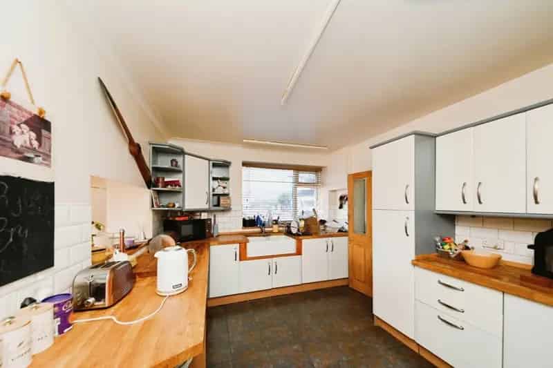 Spacious Heacham Property - Renovation Project with Annex Potential