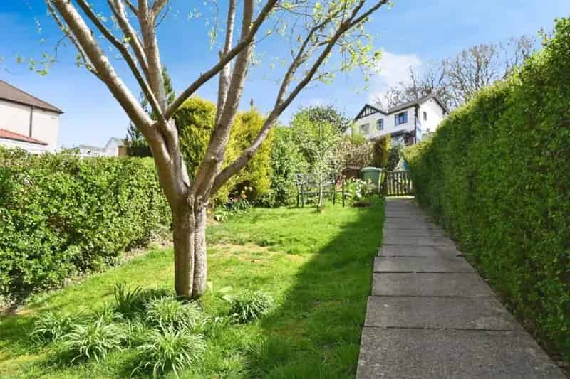 2 Bed Mid Terrace House for Sale Rawdon