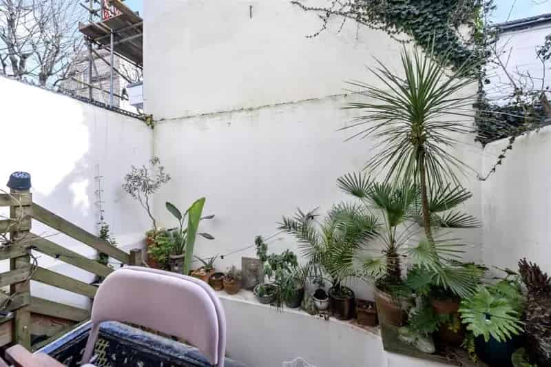 Studio Flat for Sale in Brighton