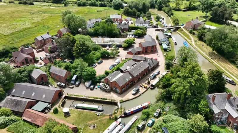 Canalside Character Offices Rugby