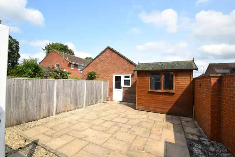 2 Bedroom Semi-Detached House to Rent