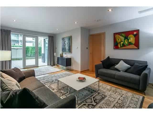2 Bedroom Flat for Sale in Newhaven Platinum Point