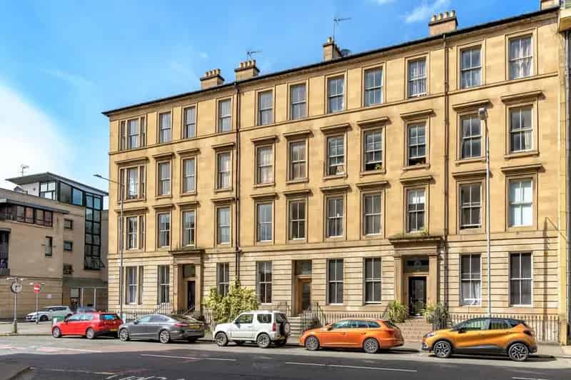 3 Bedroom Flat to Rent Near Charing Cross Glasgow