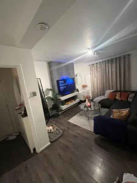 Flat For Rent in London, England