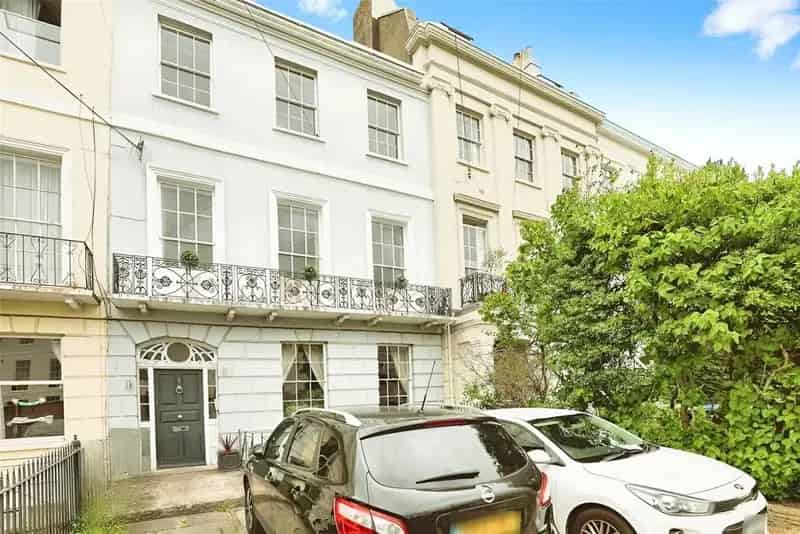 1 Bedroom Apartment for Sale