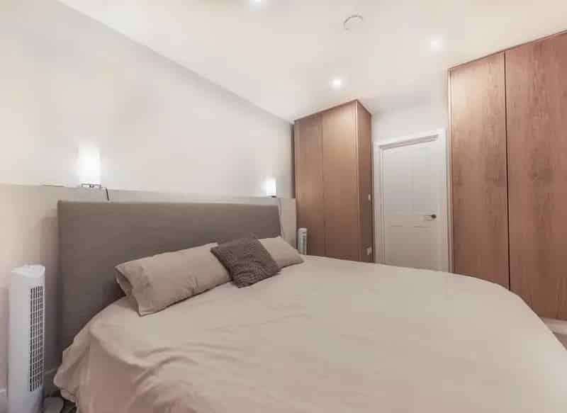 Two Bedroom Flat Glebe Estate Chiswick Long Lease Private Patio Garden