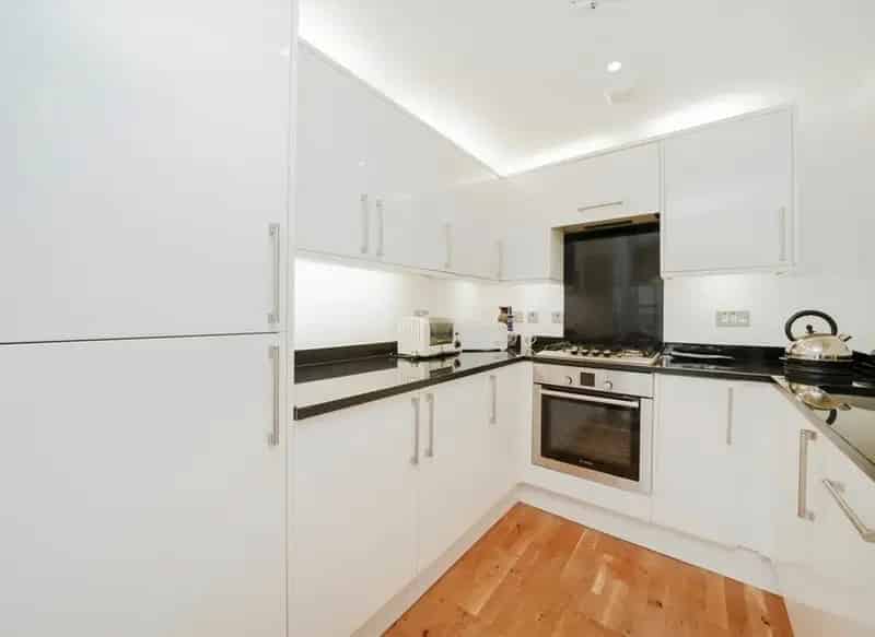 Spacious Top Floor Warehouse Apartment Near Whittington Park