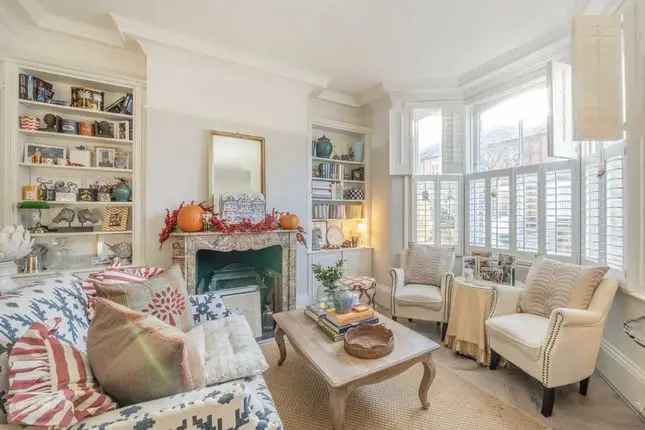 Four Double Bedroom Victorian House For Sale in London