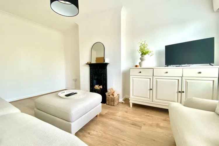 Brentwood Maisonette Two Bedroom Refurbished Detached Garage