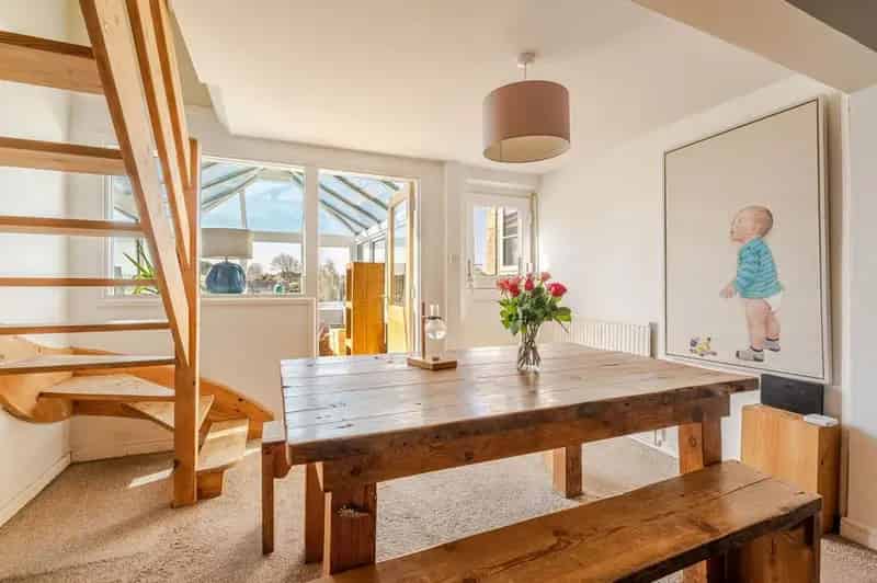 4 Bedroom Cottage for Sale