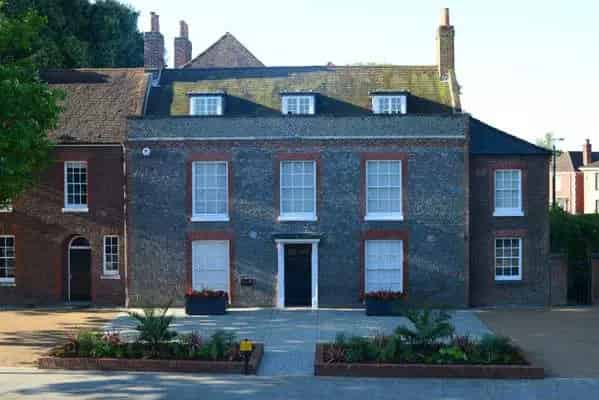 Westbury Manor Museum: 18th Century Grade II Listed Building To Let