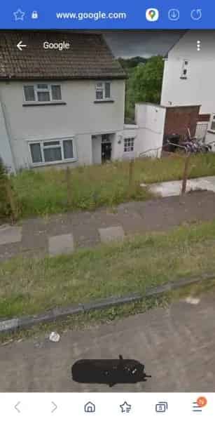 3 Bedroom Semi Detached House Near Shops and Transport