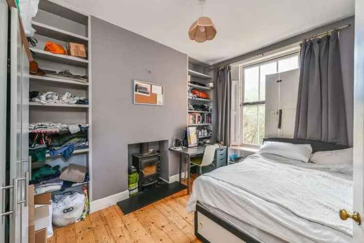 4 Bed Flat for Sale near Kennington Station