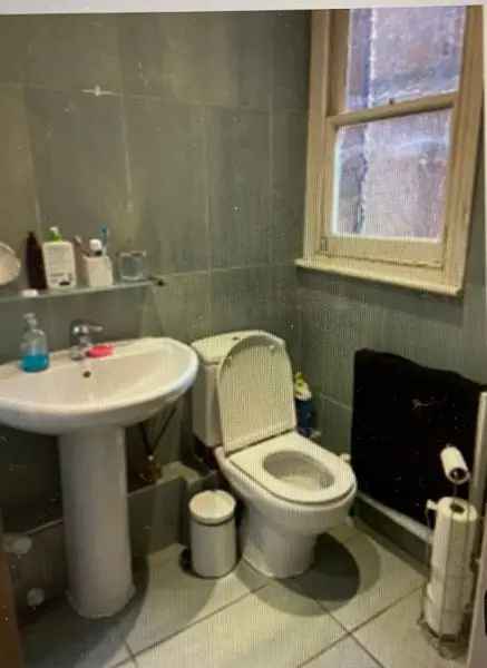 Flat For Rent in Tendring, England