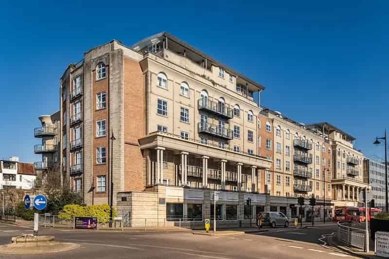 2 Bedroom Apartment to Rent Wimbledon Central