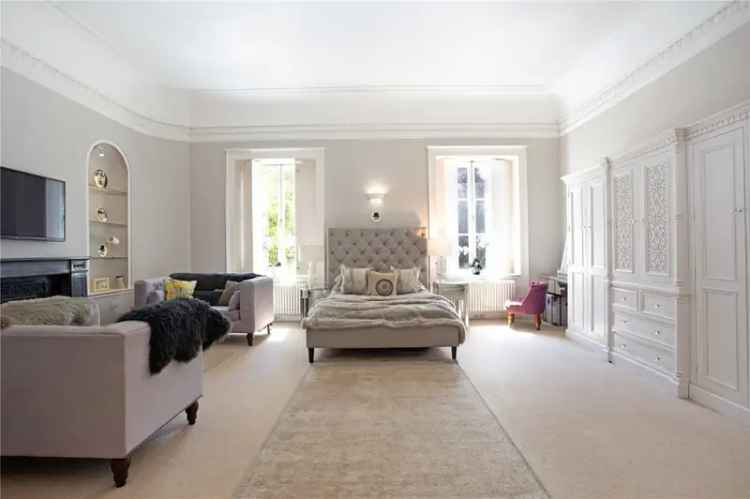 3 Bedroom Flat for Sale in Grade II Listed Georgian Building