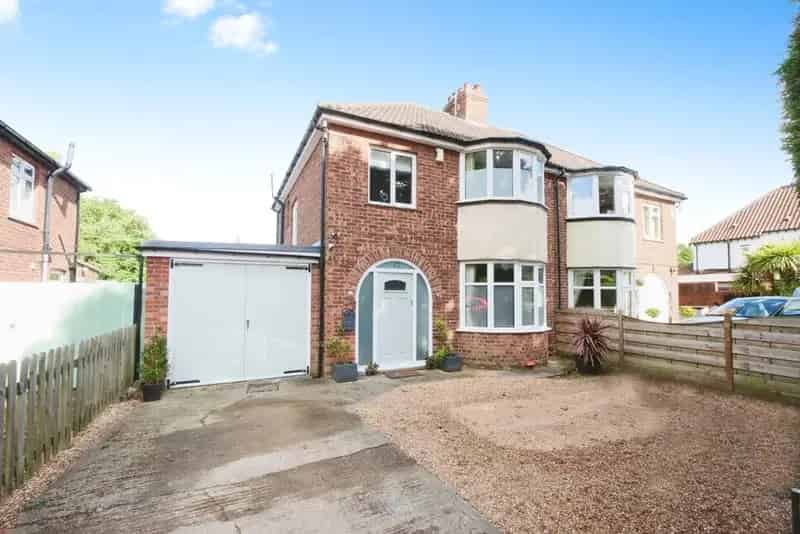 3 Bedroom Semi Detached House for Sale York