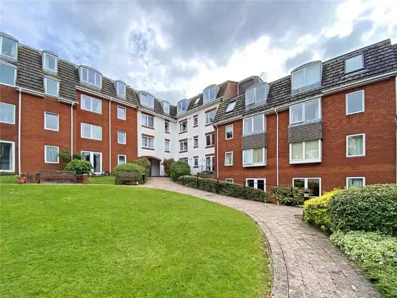 1 Bedroom Apartment for Sale in South West England