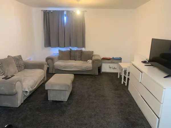 Flat For Rent in Wimborne Minster, England