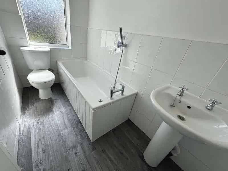 3 bed house for sale