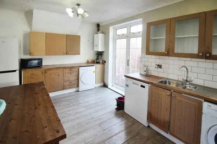 3 Bedroom Semi Detached House for Sale Earlsheaton West Yorkshire