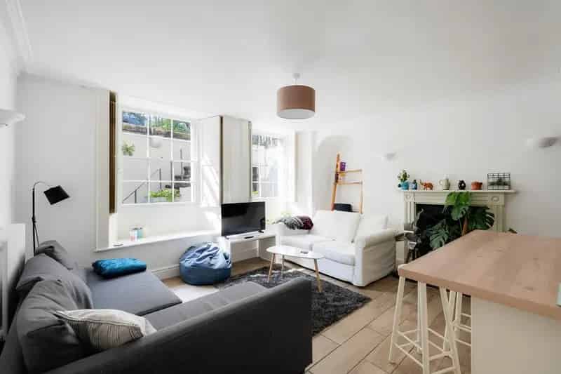 2 Bedroom Flat to Rent Clifton Village