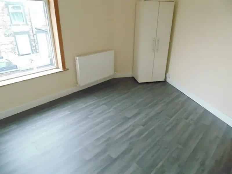 1 Bedroom Flat to Let Available Now