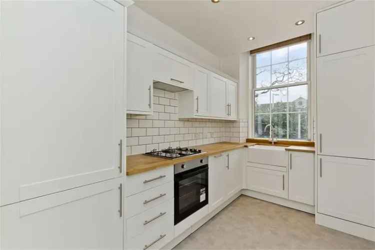 3 Bed Flat - First Floor with 1 Reception Room