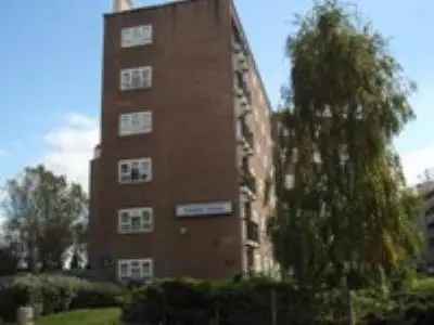 2 bed flat in Billesley Hall Green