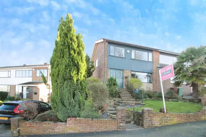 3 Bedroom Semi Detached House to Rent