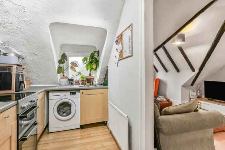 2 Bedroom Flat for Sale - Top Floor Victorian Conversion