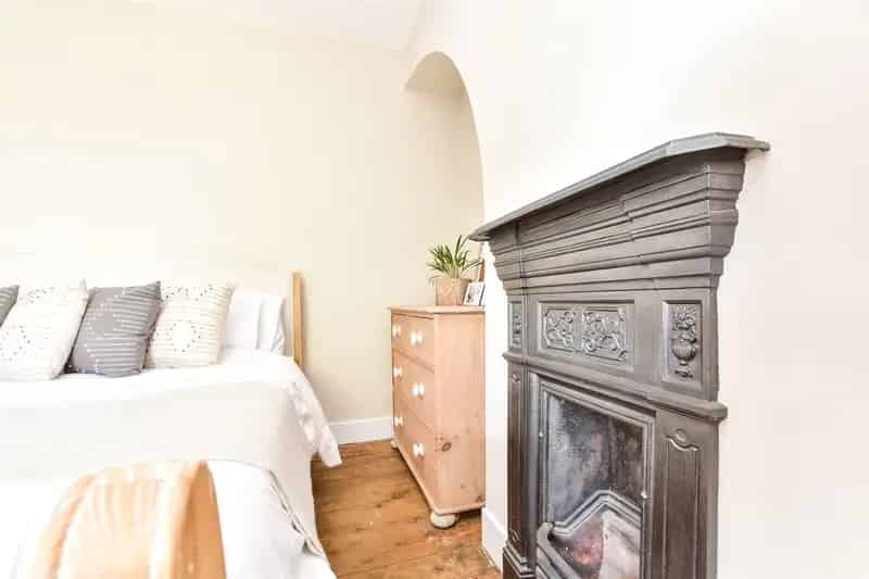3 Bedroom End Terrace House for Sale