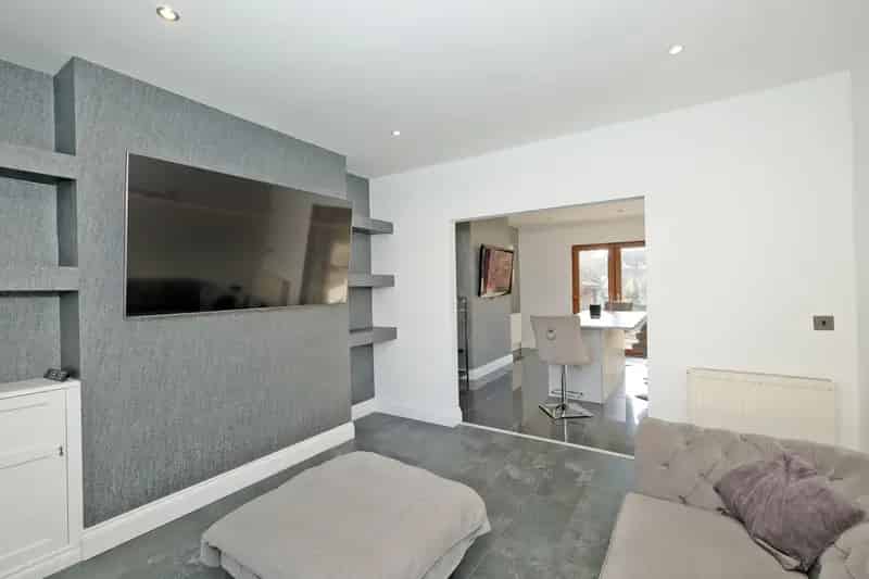 3 Bedroom Semi-Detached House for Sale Near RGU
