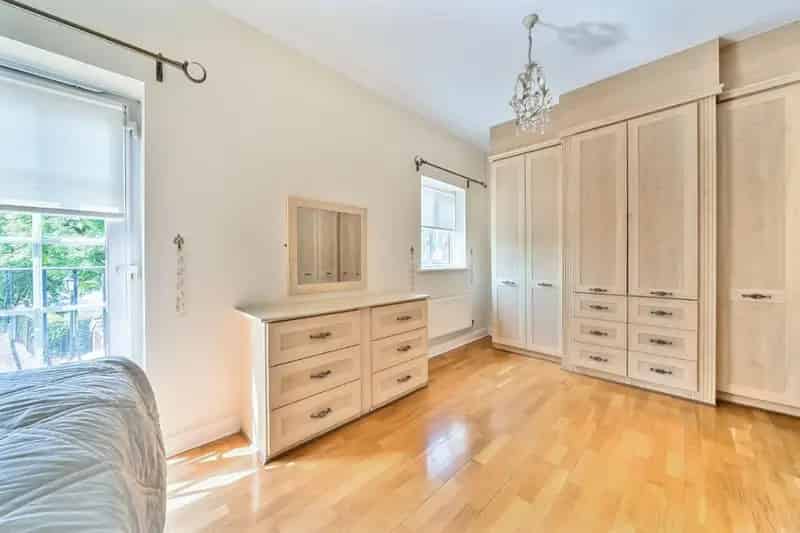 1 Bed House for Sale Gated Community Off Road Parking