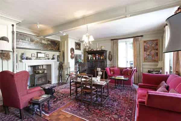 Skinner House: Historic 17th Century Home with Original Features