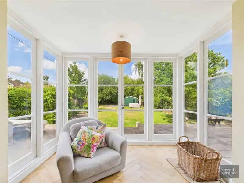 5 Bedroom House for Sale in Watford