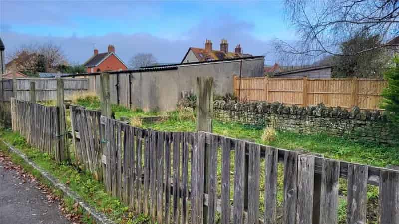 Intriguing Plot in Mere Centre - Potential for Two Cottages