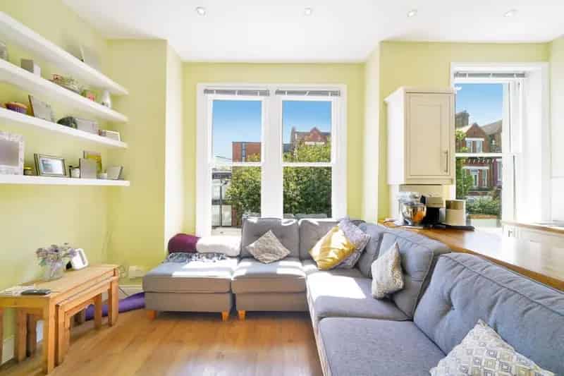 2 Bed Flat for Sale near Kilburn High Street
