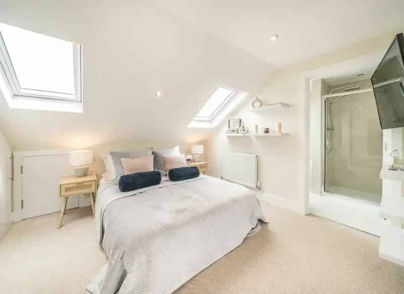 Spacious 2 Double Bedroom Apartment near Bishops Park Fulham