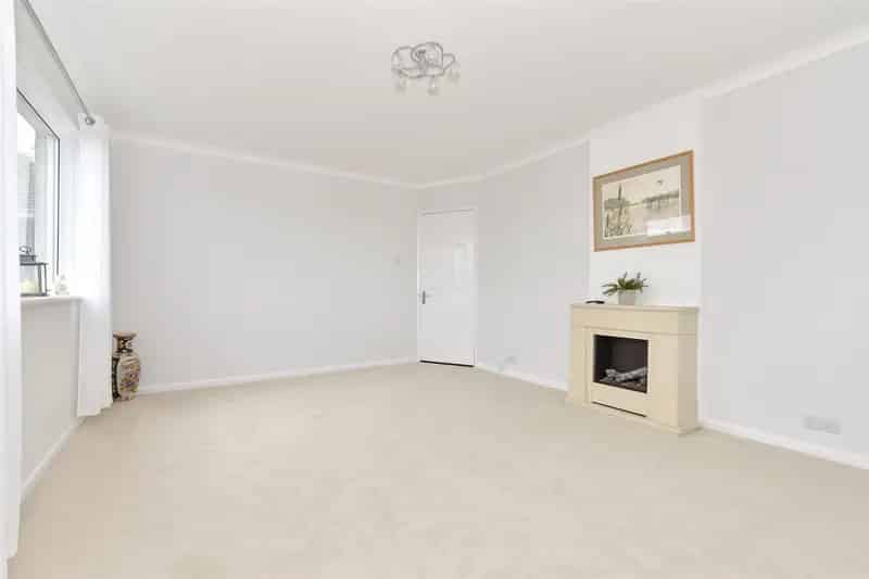 3 Bedroom Detached Bungalow for Sale in Brading