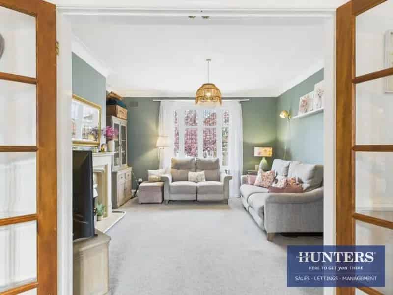 3 bed house for sale
