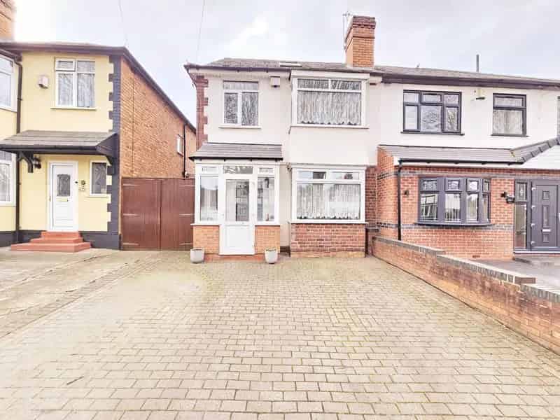 4 Bedroom Semi Detached House to Rent