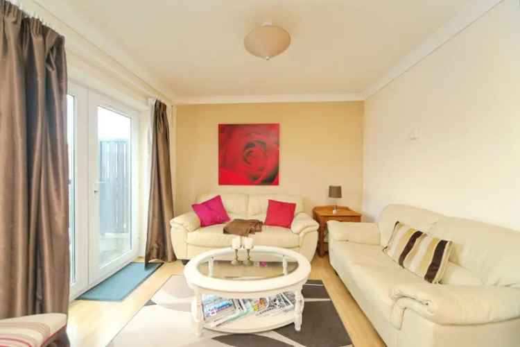 Four-Bedroom Townhouse with Panoramic Harbour Views and Mooring