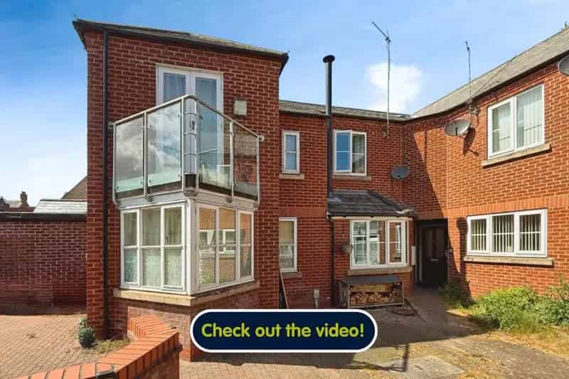 1 Bedroom Mews House for Sale