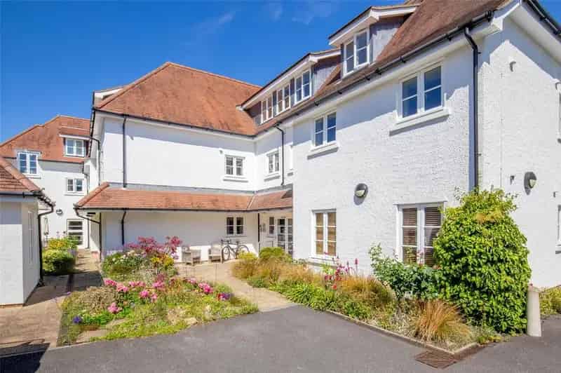 2 bedroom apartment for sale
