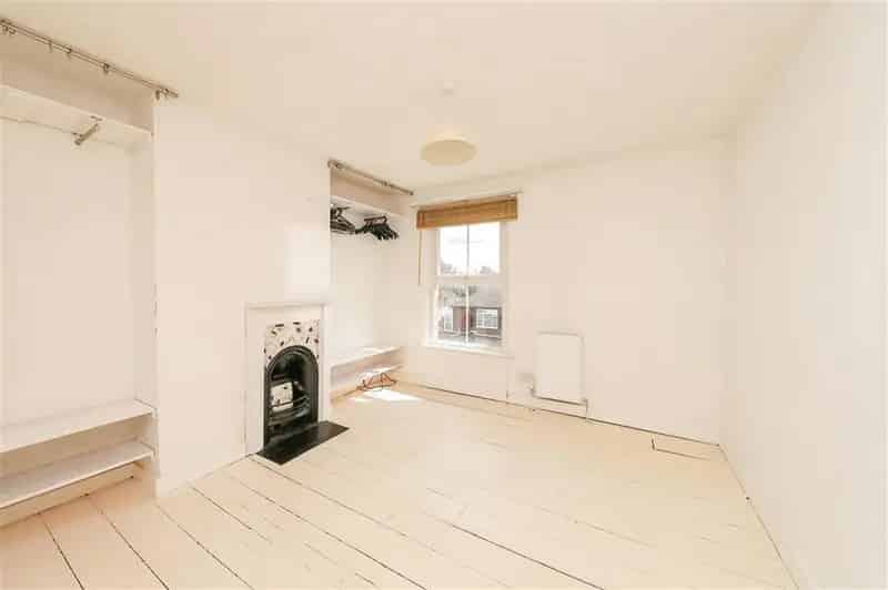Three Bedroom Mid-Terraced House Near Dereham Town Centre