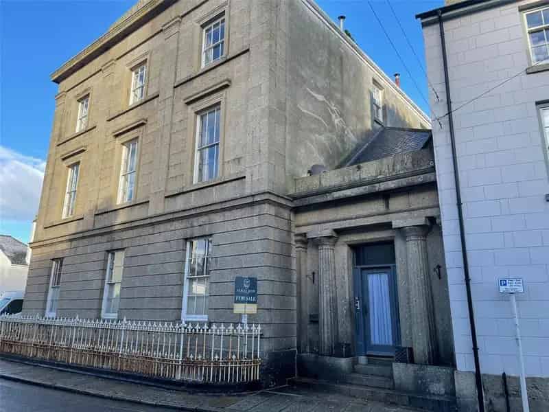 2 Bedroom Apartment for Sale in Penzance
