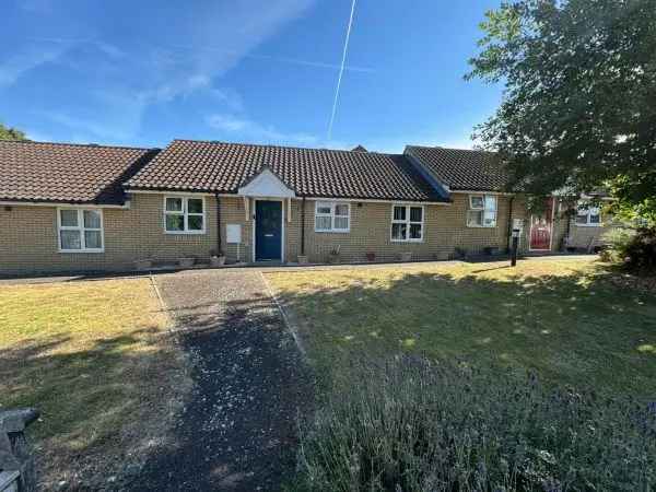 Bungalow For Rent in Babergh, England