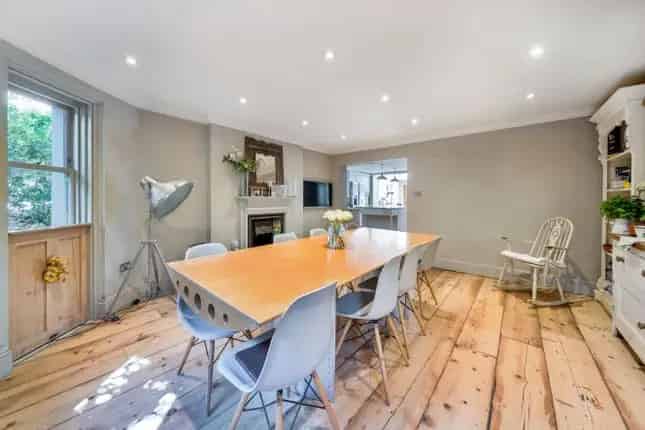 5 Bedroom Family Home for Sale in Streatham Hill